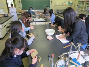 体験授業:革の小物入れ制作体験