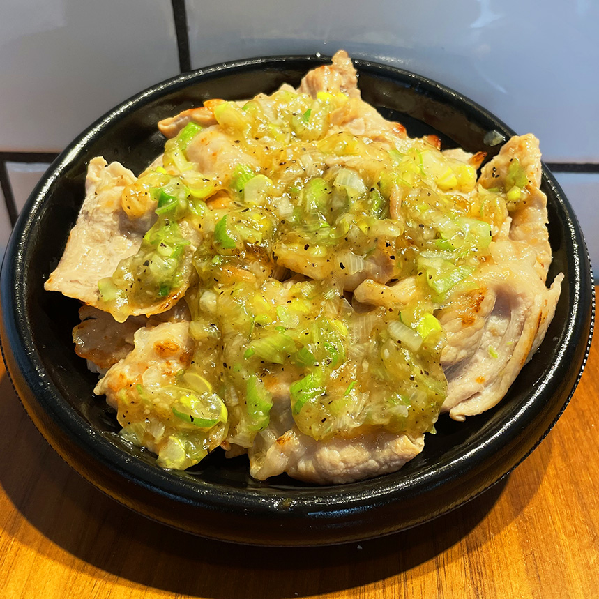 ネギ塩豚丼